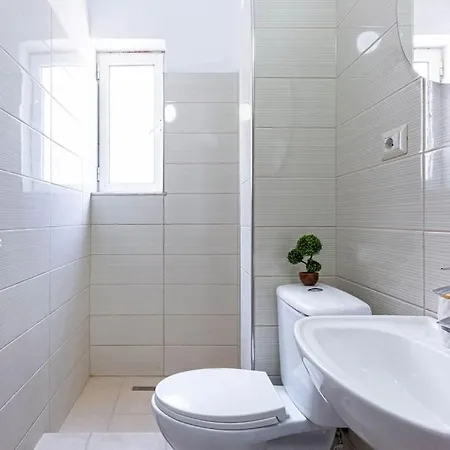 11 - Central, Access *