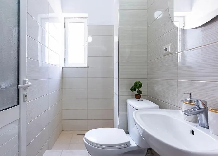 11 - Central, Access *